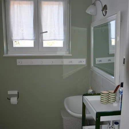 Holiday Home Kucerina Apartment Ugljan