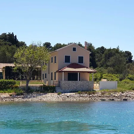 Kucerina Apartamento Ugljan