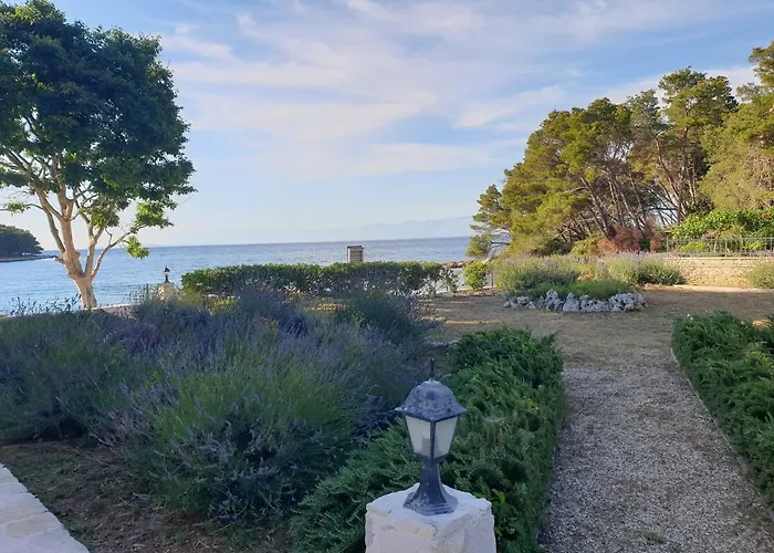 Kucerina Appartamento Ugljan